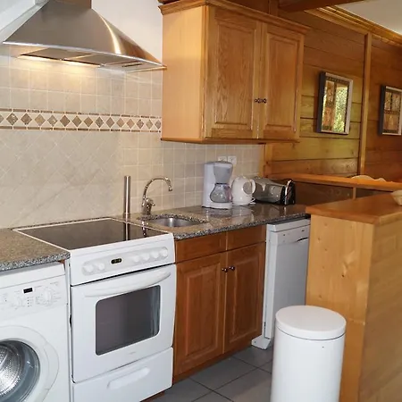 Aster Apartment *